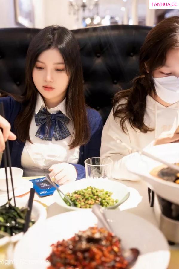 豆瓣酱  [XiuRen]高清写真图 2023.12.01 No.7754 豆瓣酱 丝袜美臀第31张图片